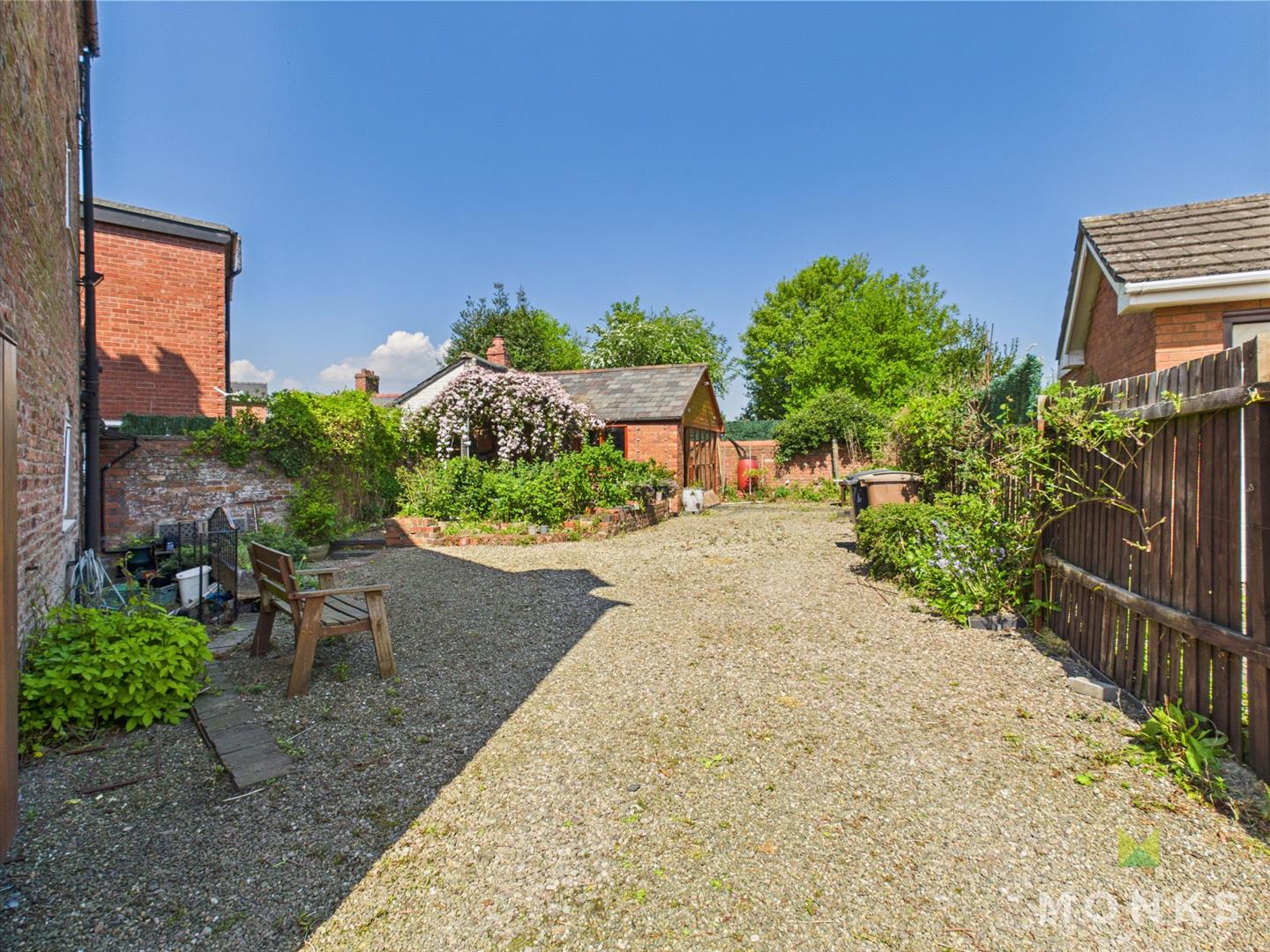 Ivy House Station Road, Oswestry, SY11 4BT For Sale